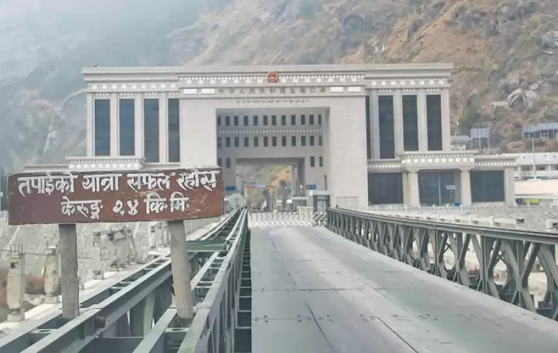केरूङमा थन्किएका सामग्री नेपाल भित्र्याउने पहल शुरू