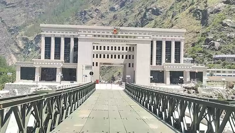 ल्होछारका कारण चीनका दुवै नाका बन्द
